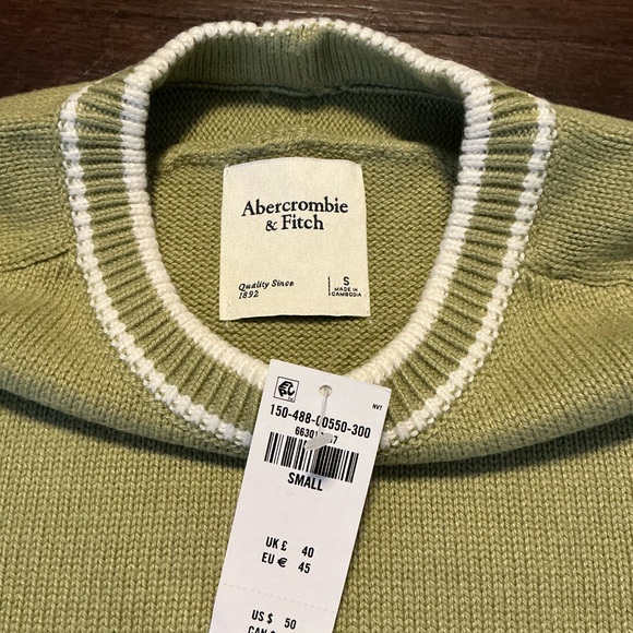 Abercrombie & Fitch Women's Olive Sweater with White Trim - Picture 9 of 10